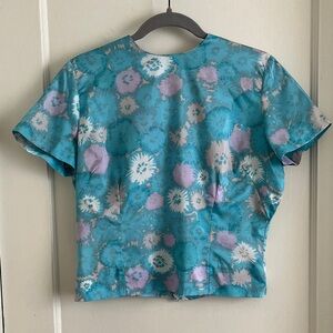 Vintage 1960s Union Made Short Sleeve Back Button Blouse Top Mod Floral Shirt